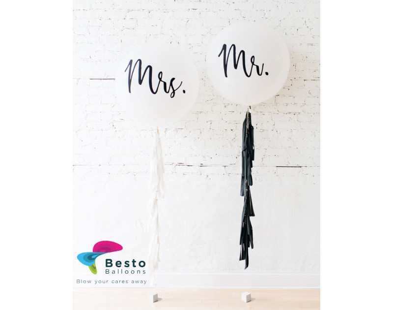MR & MRS Giant Balloon 